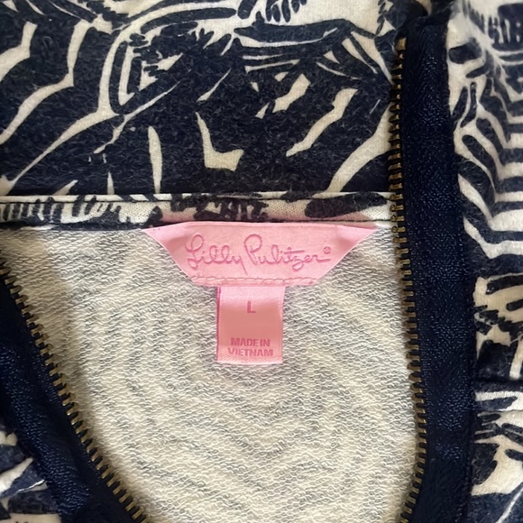 Lilly Pulitzer long-sleeve pullover top - Picture 2 of 3